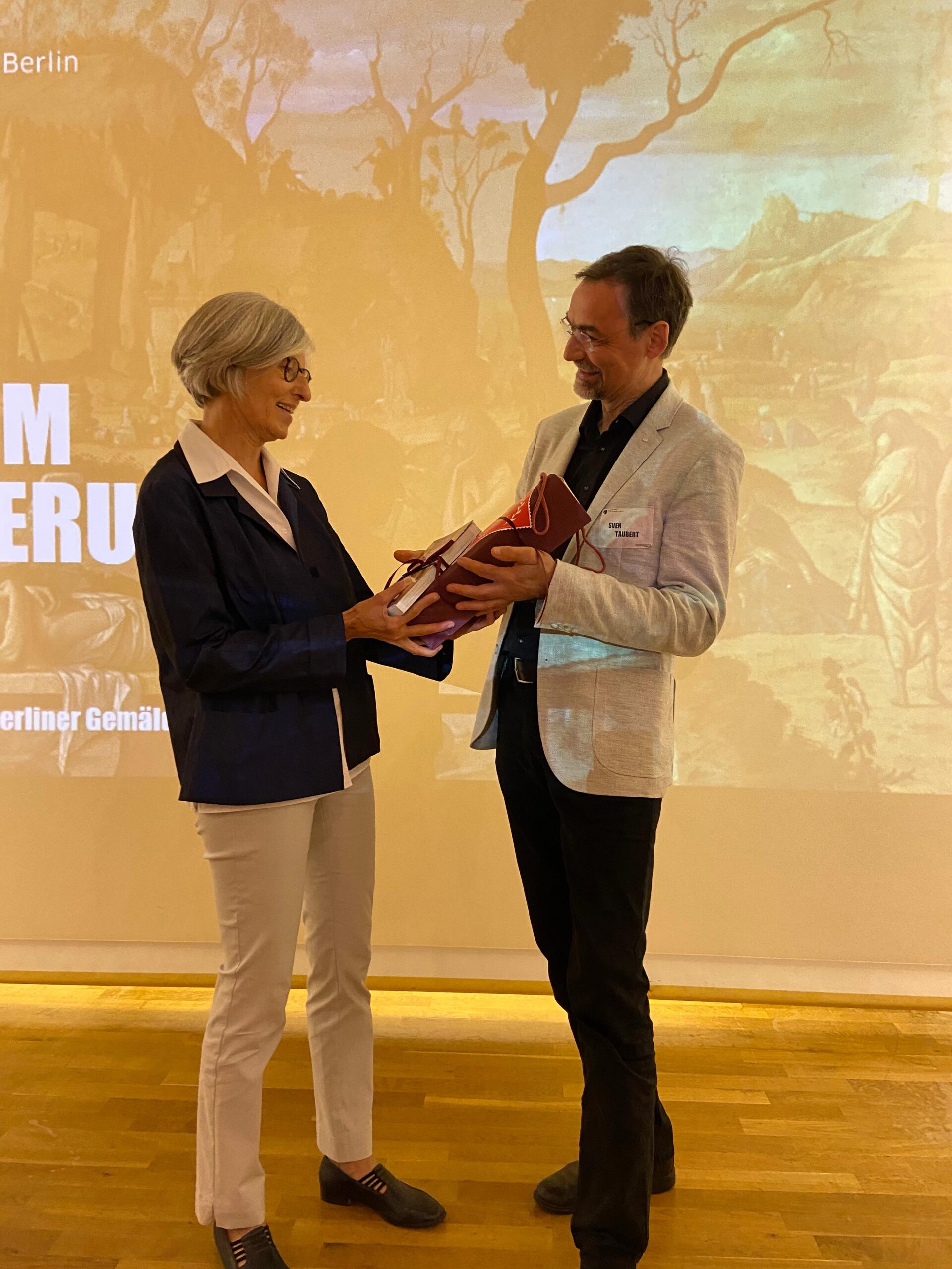 VDR-Präsident Sven Taubert mit Dr. Babette Hartwieg beim Studientag in Berlin. Foto: Mirjana Preibusch, Juni 2024