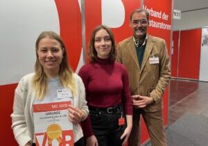 v.l.n.r: Desirée Kosel (Stipendiatin FH Potsdam), Lisa Klossek (RiA-Sprecherin), Sven Taubert (VDR-Präsident)